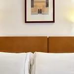 فندق Senator 4*