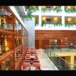 فندق Senator 4*