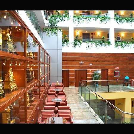 Hotel Senator 4*