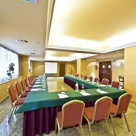 Hotel Senator 4*