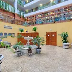 Senator Hotel 4*